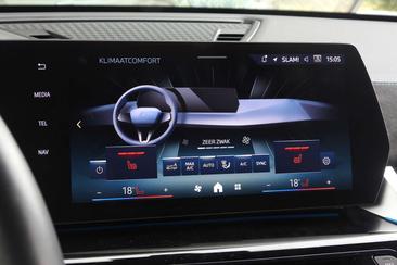 BMW IX1 EDrive20 — photo 31