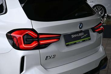 BMW iX3 — photo 4