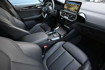 BMW iX3 — photo 5