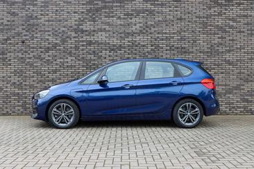 BMW Série 2 Berline 225d — photo 21