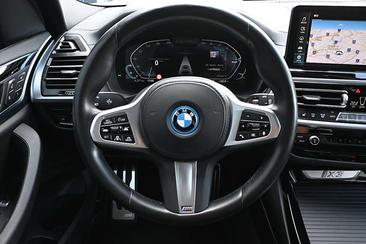 BMW iX3 — photo 15