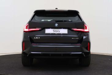 BMW IX1 XDrive30 — photo 4