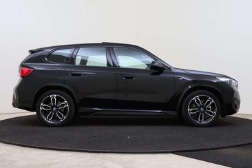 BMW IX1 XDrive30 — photo 6