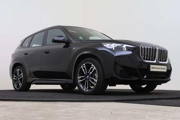 BMW IX1 XDrive30 — photo 9