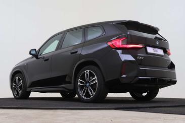 BMW IX1 XDrive30 — photo 10