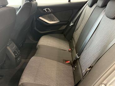 BMW Série 1 Berline 120d — photo 10