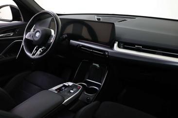 BMW IX1 XDrive30 — photo 15