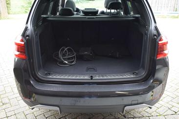 BMW iX3 — photo 9
