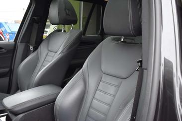 BMW iX3 — photo 10