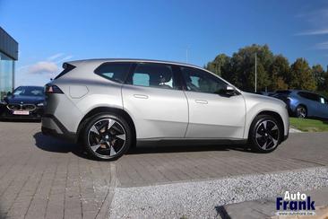 BMW iX3 50 XDrive — photo 7