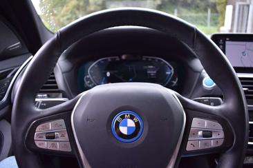 BMW iX3 — photo 13