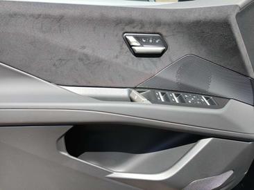 BMW iX3 — photo 15