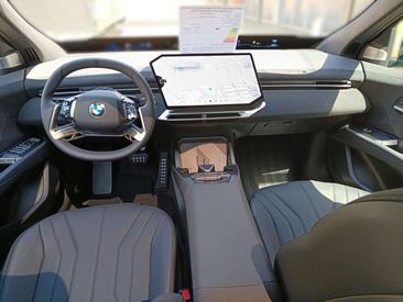 BMW iX3 — photo 18