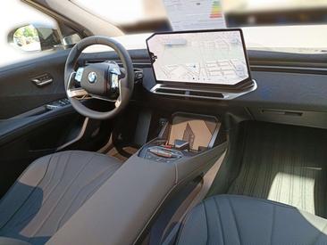 BMW iX3 — photo 20