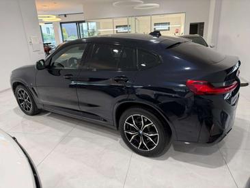 BMW X4 Coupé SUV XDrive20i — photo 4