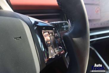 BMW iX3 50 XDrive — photo 28