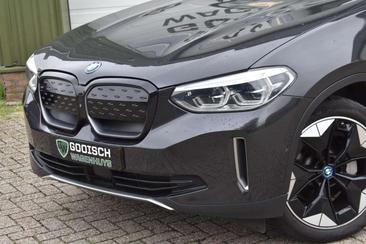 BMW iX3 — photo 31