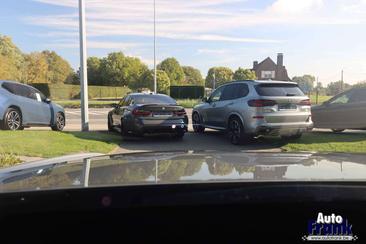 BMW iX3 50 XDrive — photo 30