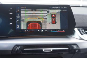 BMW IX1 XDrive30 — photo 11