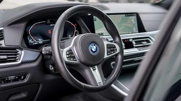 BMW X5 XDrive45e — photo 16