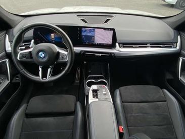 BMW IX1 XDrive30 — photo 11