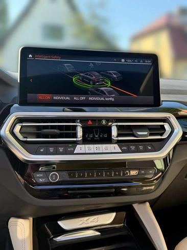 BMW X4 XDrive20d — photo 18