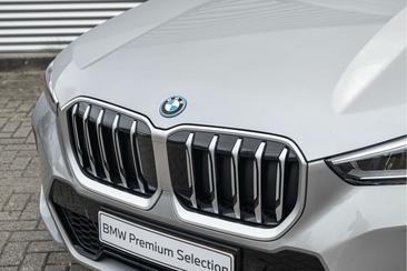 BMW X1 XDrive25e — photo 5