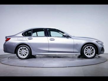 BMW Série 3 Berline 320e — photo 3