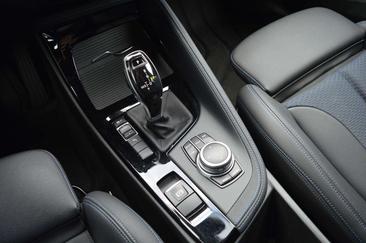 BMW X2 SDrive20i — photo 11