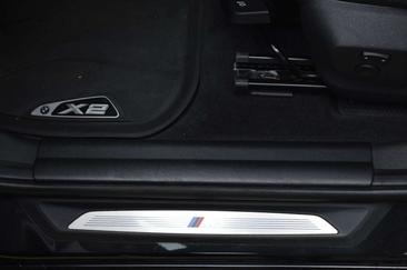 BMW X2 SDrive20i — photo 13
