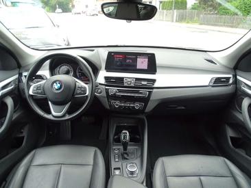 BMW X1 SDrive20i — photo 9