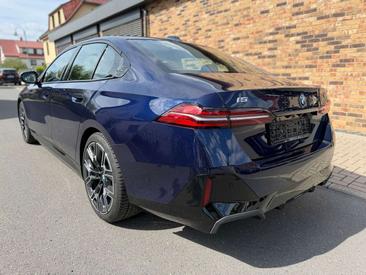 BMW I5 Touring XDrive40 — photo 2