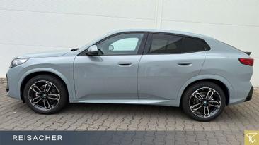 BMW IX2 EDrive20 — photo 8