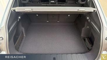 BMW IX2 EDrive20 — photo 9