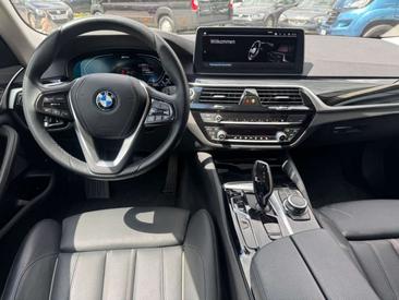 BMW Série 5 523i — photo 8
