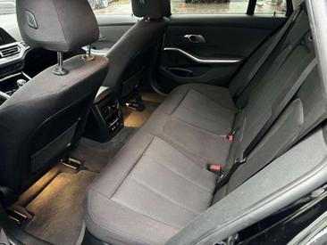 BMW Série 3 Berline 330d — photo 16
