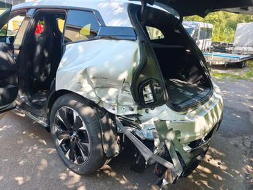 BMW IX XDrive45 — photo 11