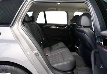 BMW Série 5 520d — photo 37