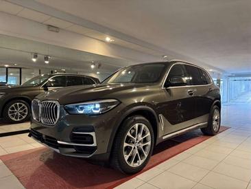 BMW X5 XDrive30d — photo 2