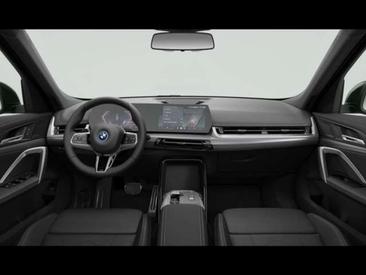 BMW IX1 EDrive20 — photo 4