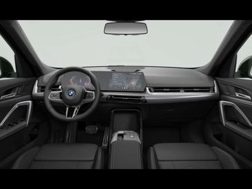 BMW IX1 EDrive20 — photo 4