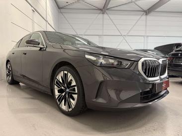 BMW Série 5 530e XDrive — photo 4