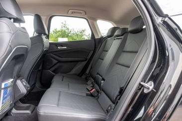 BMW 218 Active Tourer I — photo 8