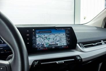 BMW 218 Active Tourer I — photo 10