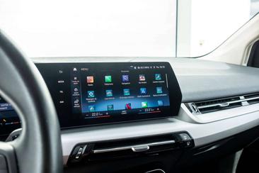 BMW 218 Active Tourer I — photo 11