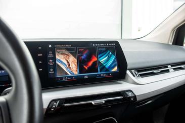 BMW 218 Active Tourer I — photo 18