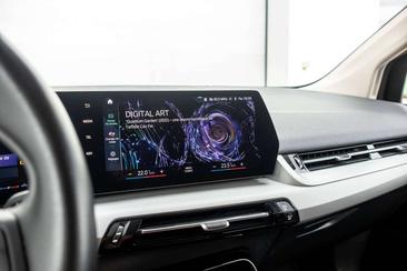 BMW 218 Active Tourer I — photo 19