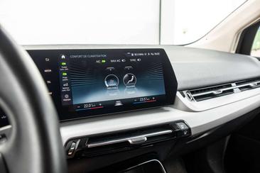 BMW 218 Active Tourer I — photo 22