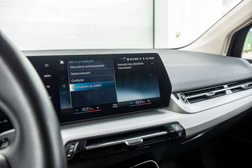 BMW 218 Active Tourer I — photo 29