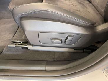 BMW IX1 XDrive30 — photo 5